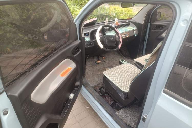 Used Wuling Hongguang MINIEV 2022 Easy Version Lithium Iron Phosphate Driver Seat