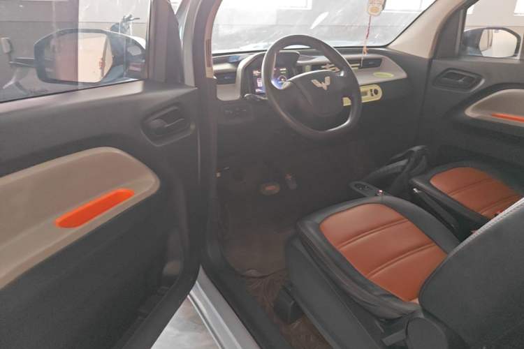 Used Wuling Hongguang MINIEV 2022 Easy Version Lithium Iron Phosphate Driver Seat