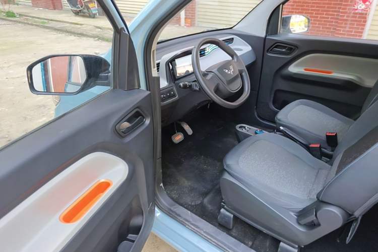 Used Wuling Hongguang MINIEV 2022 Easy Version Lithium Iron Phosphate Driver Seat
