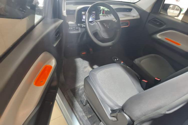 Used Wuling Hongguang MINIEV 2022 Zizai Version Lithium-NMC Driver Seat