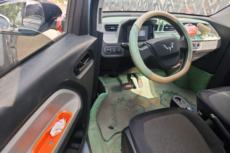Used Wuling Hongguang MINIEV 2022 Easy Version Lithium Iron Phosphate Driver Seat
