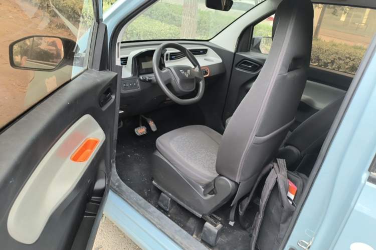 Used Wuling Hongguang MINIEV 2022 Easy Version Lithium Iron Phosphate Driver Seat