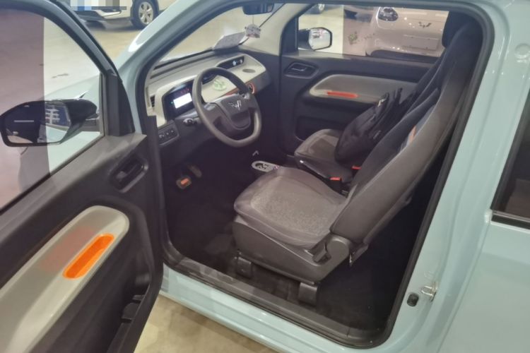 Used Wuling Hongguang MINIEV 2022 Easy Version Lithium Iron Phosphate Driver Seat