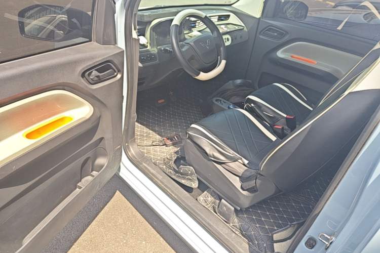 Used Wuling Hongguang MINIEV 2022 Zizai Version Lithium Iron Phosphate Driver Seat