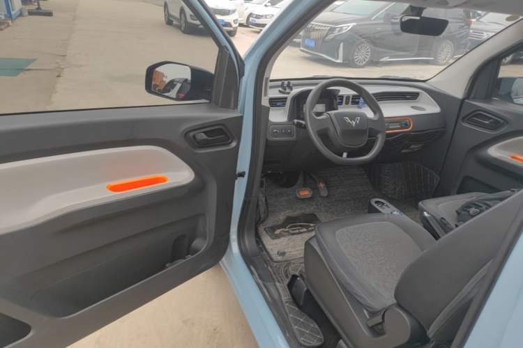 Used Wuling Hongguang MINIEV 2022 Zizai Version Lithium-NMC Driver Seat