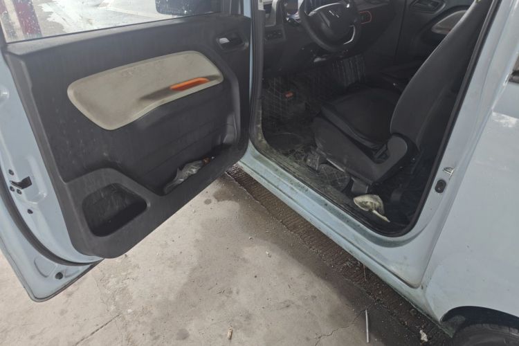 Used Wuling Hongguang MINIEV 2022 Macaron Premium Model – Lithium Iron Phosphate Driver Seat