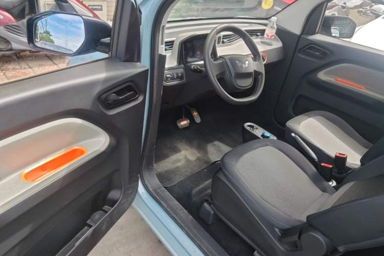 Used Wuling Hongguang MINIEV 2022 Zizai Version Lithium-NMC Driver Seat