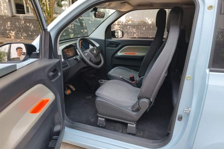 Used Wuling Hongguang MINIEV 2022 Zizai Version Lithium Iron Phosphate Driver Seat