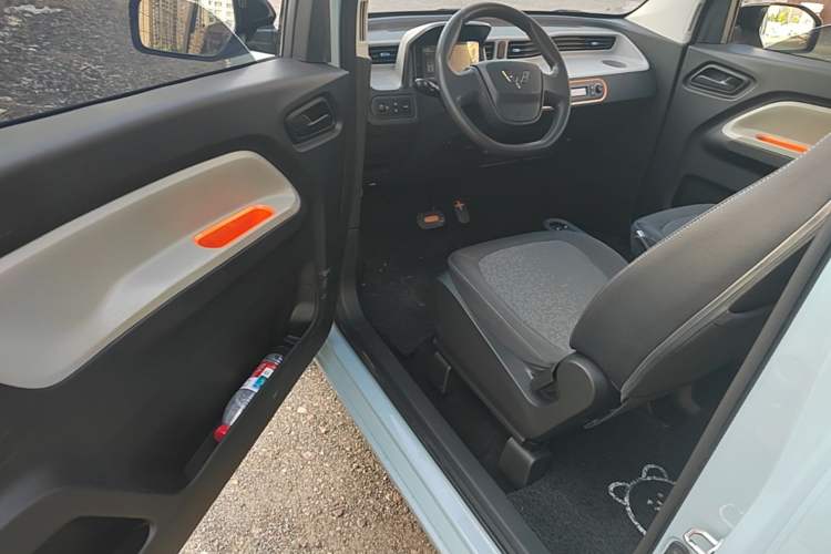 Used Wuling Hongguang MINIEV 2022 Enjoy Edition Lithium-Ion Battery Driver Seat