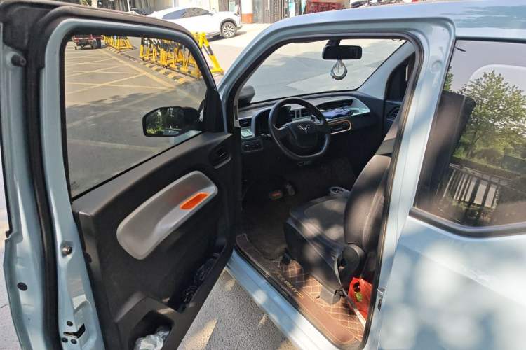 Used Wuling Hongguang MINIEV 2022 Zizai Version Lithium-NMC Driver Seat