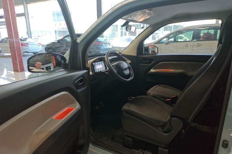 Used Wuling Hongguang MINIEV 2022 Easy Version Lithium Iron Phosphate Driver Seat