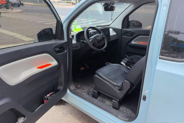 Used Wuling Hongguang MINIEV 2022 Easy Version Lithium Iron Phosphate Driver Seat