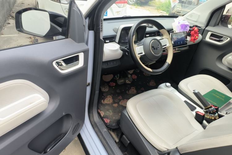 Used Wuling Hongguang MINIEV 2022 Convertible Model Driver Seat