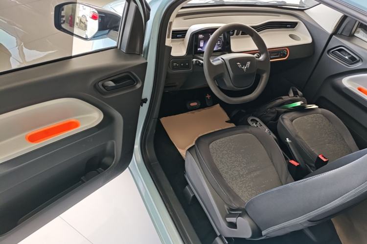 Used Wuling Hongguang MINIEV 2022 Easy Version Lithium Iron Phosphate Driver Seat