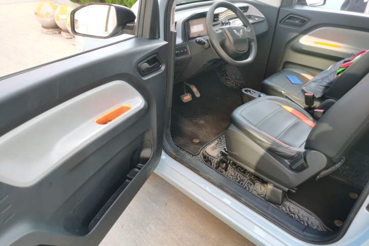 Used Wuling Hongguang MINIEV 2022 Easy Version Lithium Iron Phosphate Driver Seat