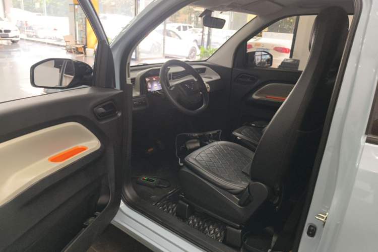 Used Wuling Hongguang MINIEV 2022 Enjoy Edition Lithium Iron Phosphate Driver Seat