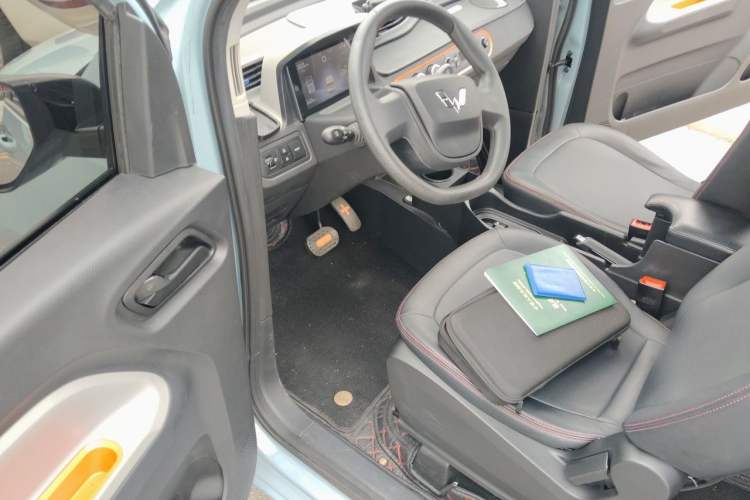 Used Wuling Hongguang MINIEV 2022 Zizai Version Lithium Iron Phosphate Driver Seat