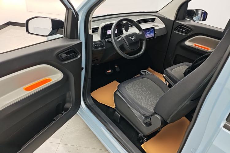 Used Wuling Hongguang MINIEV 2022 Easy Version Lithium Iron Phosphate Driver Seat