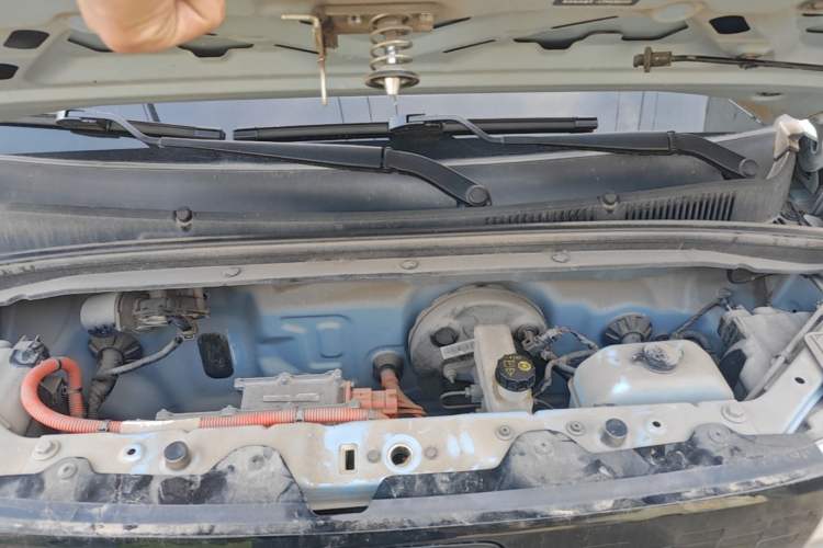 Used Wuling Hongguang MINIEV 2022 Easy Version Lithium-NMC Engine Bay