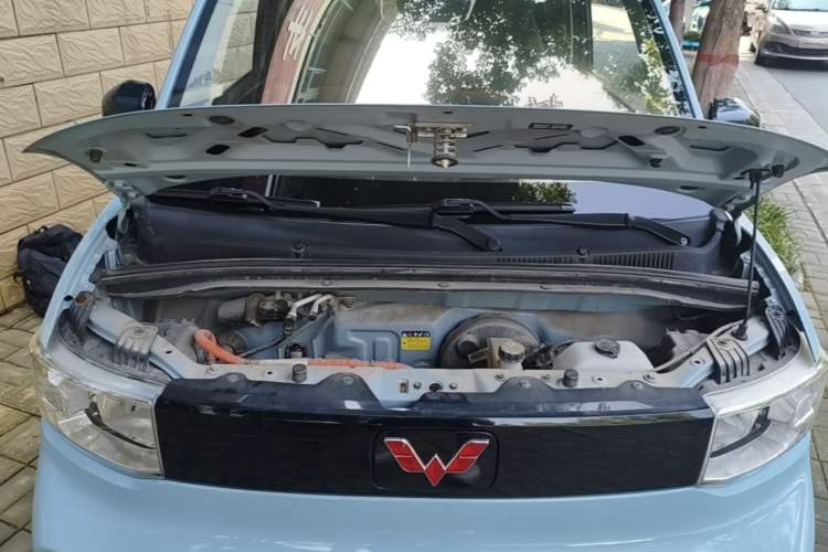 Used Wuling Hongguang MINIEV 2022 Zizai Version Lithium Iron Phosphate Engine Bay