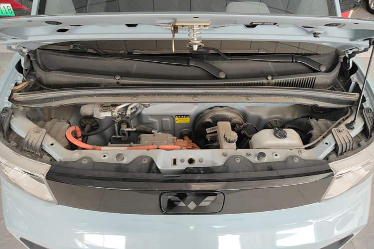 Used Wuling Hongguang MINIEV 2022 Zizai Version Lithium-NMC Engine Bay