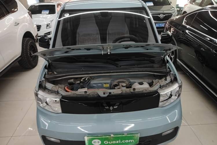 Used Wuling Hongguang MINIEV 2022 Zizai Version Lithium-NMC Engine Bay