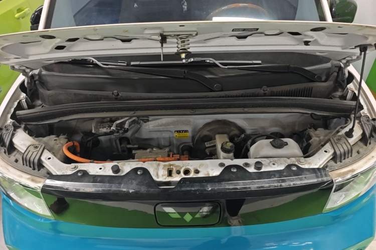 Used Wuling Hongguang MINIEV 2022 Zizai Version Lithium Iron Phosphate Engine Bay