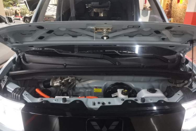 Used Wuling Hongguang MINIEV 2022 Macaron Premium Model – Lithium Iron Phosphate Engine Bay