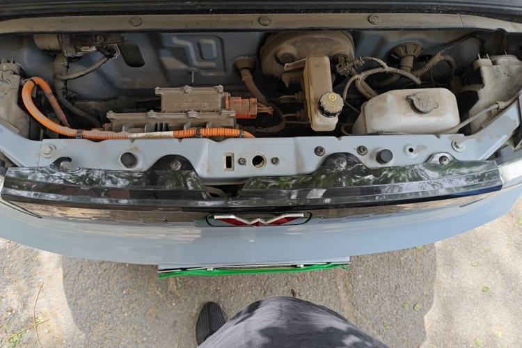 Used Wuling Hongguang MINIEV 2022 Macaron Fashion Model Lithium Iron Phosphate Engine Bay