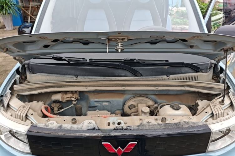 Used Wuling Hongguang MINIEV 2022 Easy Version Lithium-NMC Engine Bay