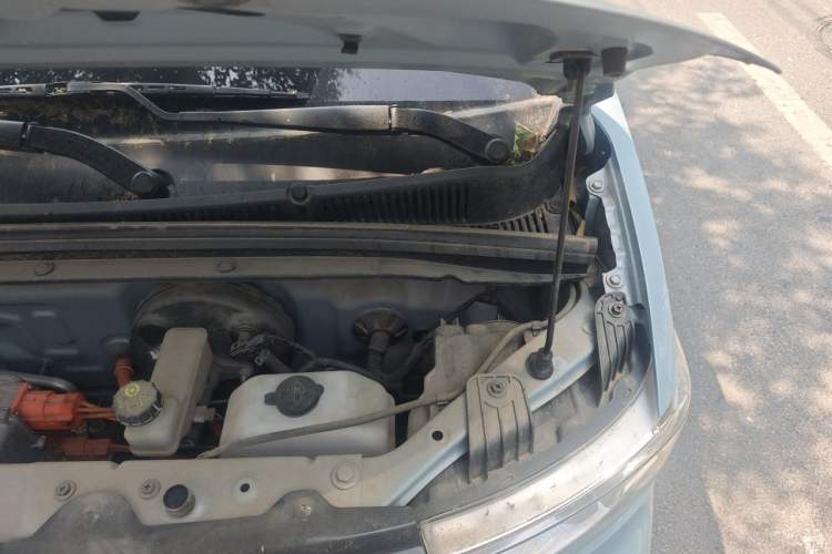 Used Wuling Hongguang MINIEV 2022 Easy Version Lithium-NMC Engine Bay Left