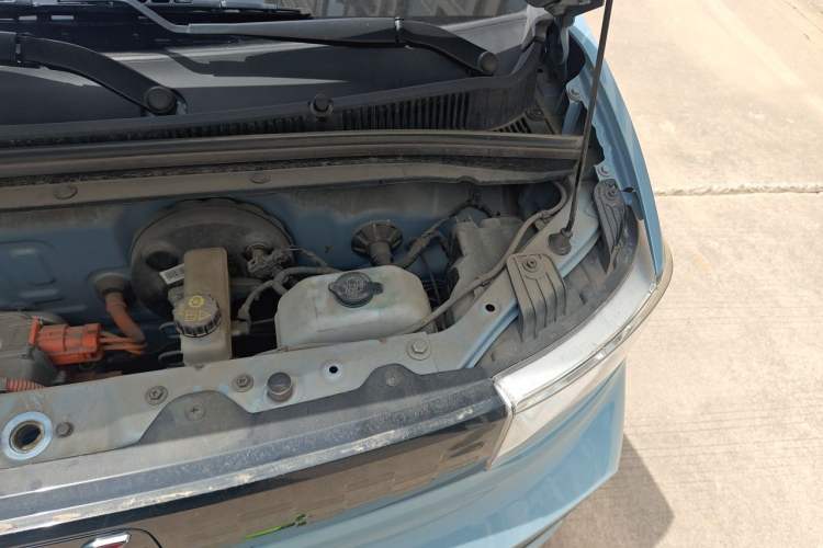 Used Wuling Hongguang MINIEV 2022 Easy Version Lithium Iron Phosphate Engine Bay Left