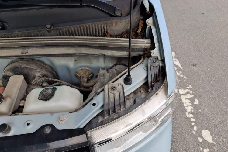 Used Wuling Hongguang MINIEV 2022 Easy Version Lithium-NMC Engine Bay Left