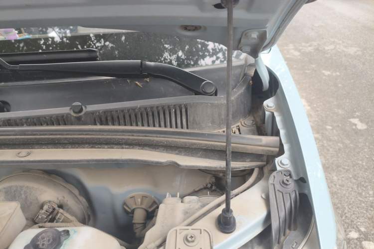 Used Wuling Hongguang MINIEV 2022 Zizai Version Lithium Iron Phosphate Engine Bay Left