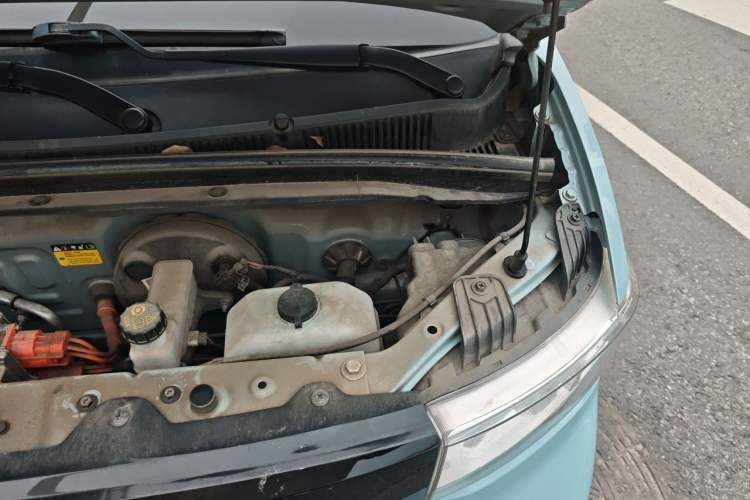 Used Wuling Hongguang MINIEV 2022 Macaron Premium Model – Lithium Iron Phosphate Engine Bay Left