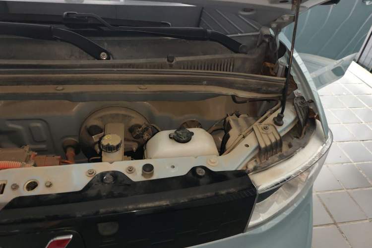 Used Wuling Hongguang MINIEV 2022 Easy Version Lithium Iron Phosphate Engine Bay Left