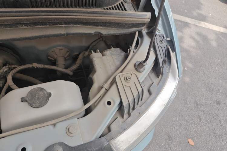 Used Wuling Hongguang MINIEV 2022 Easy Version Lithium Iron Phosphate Engine Bay Left