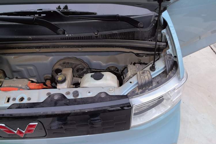 Used Wuling Hongguang MINIEV 2022 Easy Version Lithium Iron Phosphate Engine Bay Left