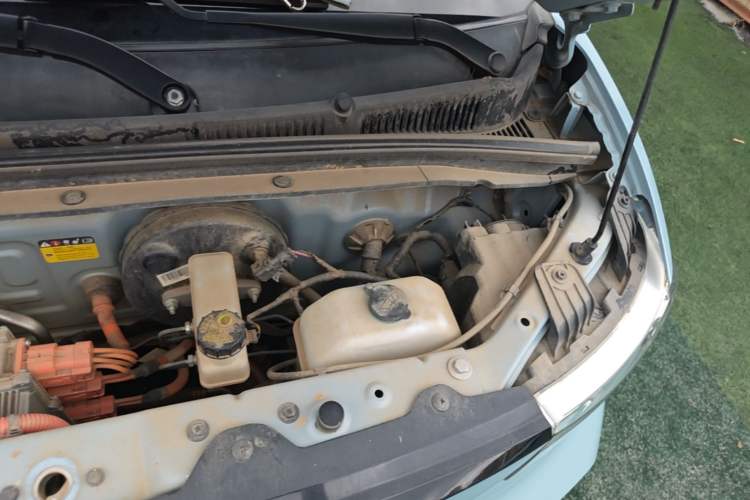 Used Wuling Hongguang MINIEV 2022 Zizai Version Lithium Iron Phosphate Engine Bay Left