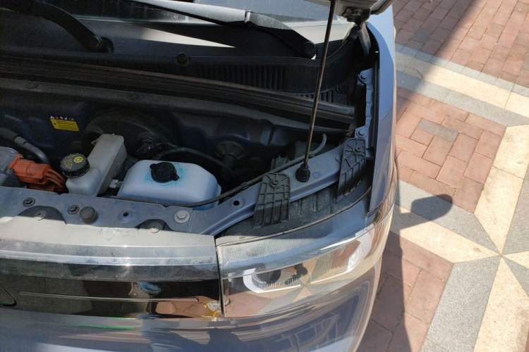 Used Wuling Hongguang MINIEV 2022 Macaron Premium Model – Lithium Iron Phosphate Engine Bay Left