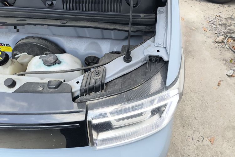 Used Wuling Hongguang MINIEV 2022 Convertible Model Engine Bay Left