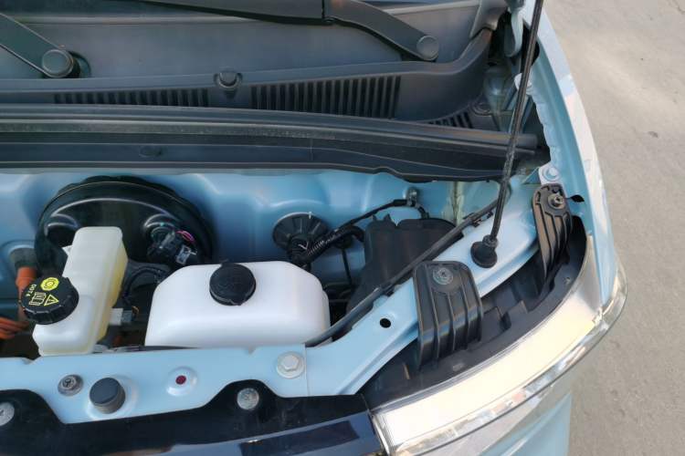 Used Wuling Hongguang MINIEV 2022 Easy Version Lithium Iron Phosphate Engine Bay Left
