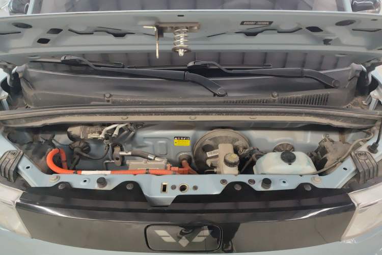 Used Wuling Hongguang MINIEV 2022 Zizai Version Lithium Iron Phosphate Engine Bay