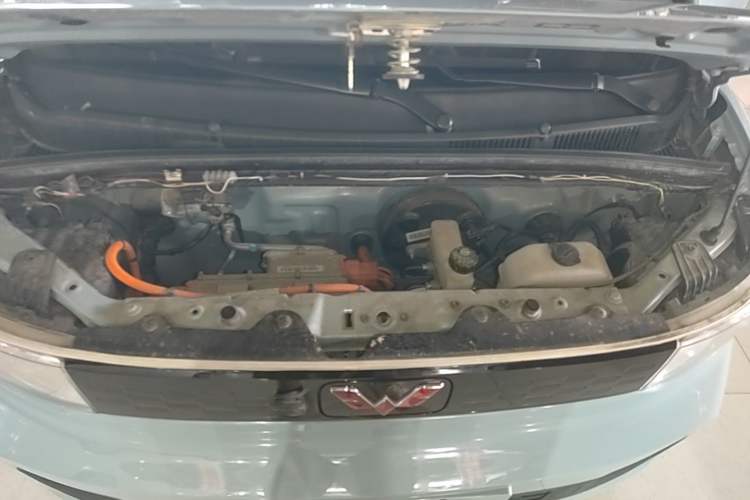 Used Wuling Hongguang MINIEV 2022 Zizai Version Lithium-NMC Engine Bay