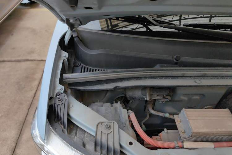 Used Wuling Hongguang MINIEV 2022 Easy Version Lithium Iron Phosphate Engine Bay Right