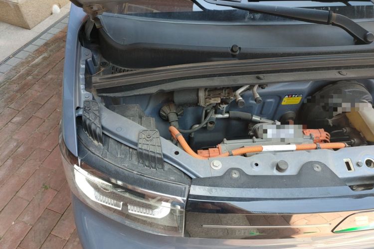 Used Wuling Hongguang MINIEV 2022 Macaron Premium Model – Lithium Iron Phosphate Engine Bay Right