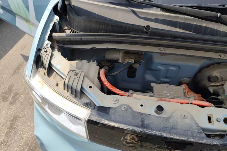 Used Wuling Hongguang MINIEV 2022 Easy Version Lithium Iron Phosphate Engine Bay Right