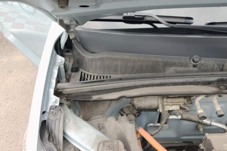 Used Wuling Hongguang MINIEV 2022 Zizai Version Lithium Iron Phosphate Engine Bay Right