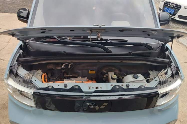 Used Wuling Hongguang MINIEV 2022 Macaron Premium Model – Lithium Iron Phosphate Engine Bay