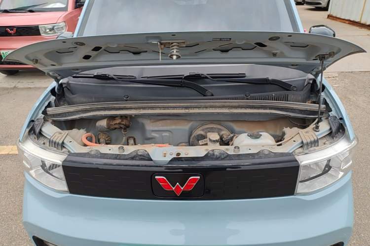 Used Wuling Hongguang MINIEV 2022 Zizai Version Lithium Iron Phosphate Engine Bay